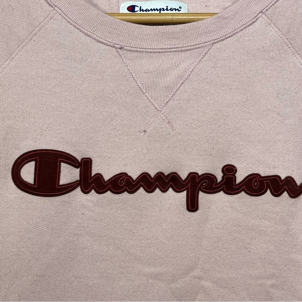 Champion Sweatshirt Womens XS Purple Crew Neck Long Sleeve Embroidered - Picture 4 of 8